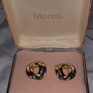 MONET Studs
